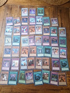 how many different cards are there in yugioh Yugioh Orica