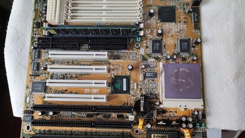 Vintage Motherboard SY-5BT With 64MB SDRAM + CPU + VGA Card - 第 1/9 張圖片