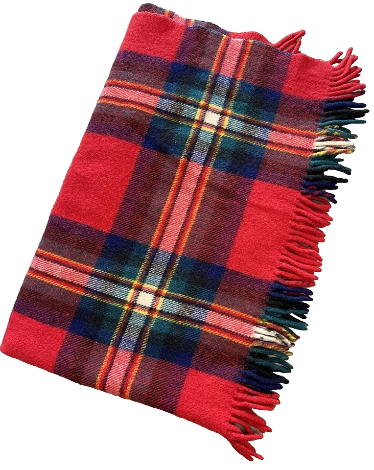 Vintage Gitana La Aurora Jose Martinez Reina 100% Wool Red Plaid Blanket 47 X 60 - Image 2 of 4