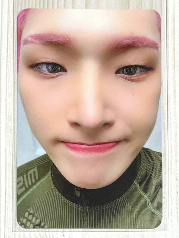 ATEEZ THE WORLD EP.2 : OUTLAW BOUNCY FROMM Store 1.0 POB ATEEZ THE WORLD EP.2 : OUTLAW BOUNCY FROMM Store 1.0 POB