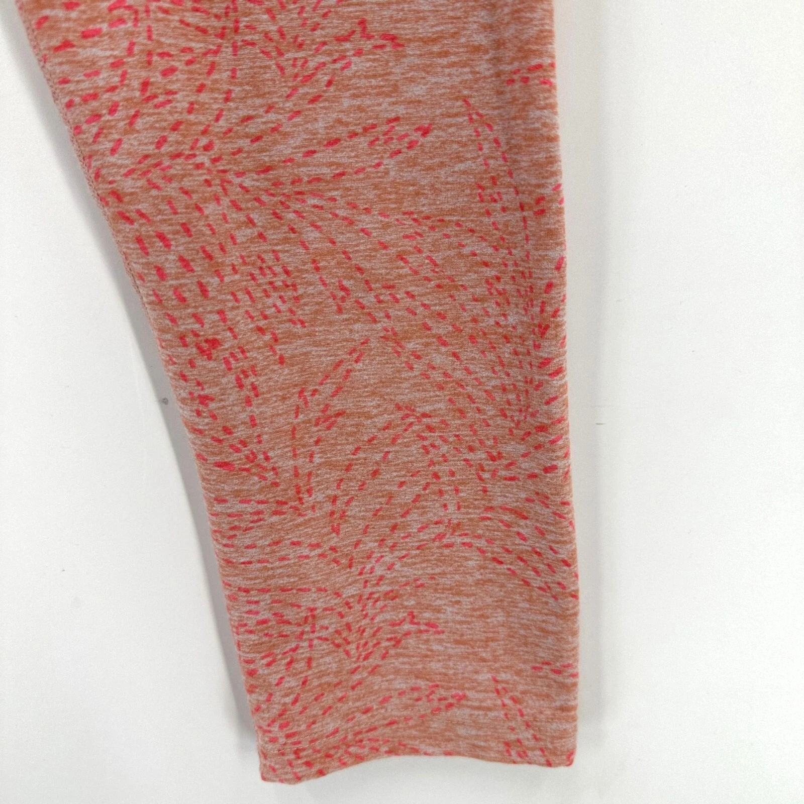 beyond-yoga pull on cropped stretch pattern leggings