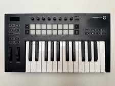 Novation Launchkey 25  MIDI Keyboard