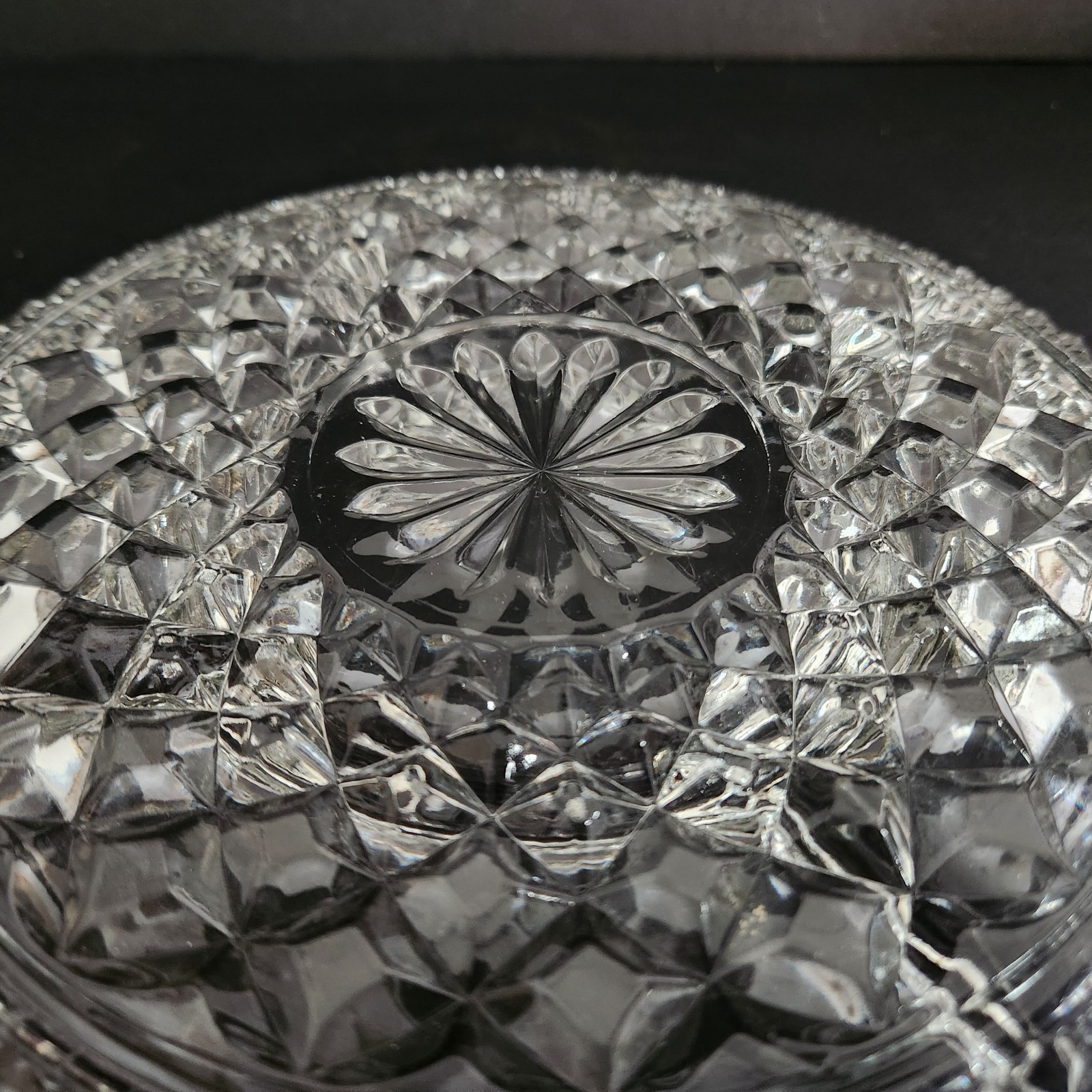 Wexford By Anchor Hocking 11" Round 5 Part Relish Dish