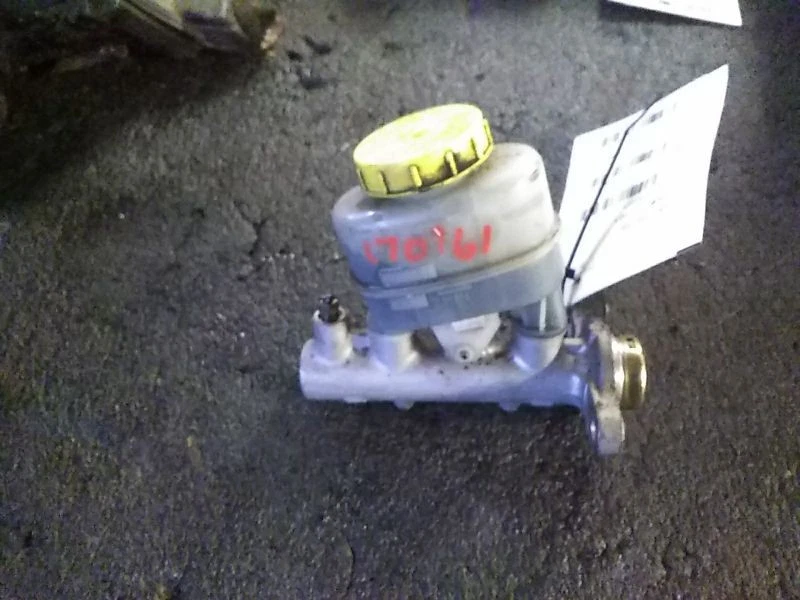 Brake Master Cylinder Fits 00-01 INFINITI I30 92061 - Image 2 of 4