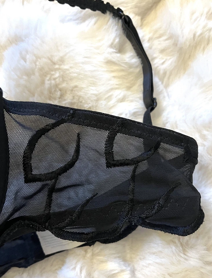 Beautiful New Look Underwired Padded Moulded Push Up Style Bra - Size 36B - Image 3 of 4