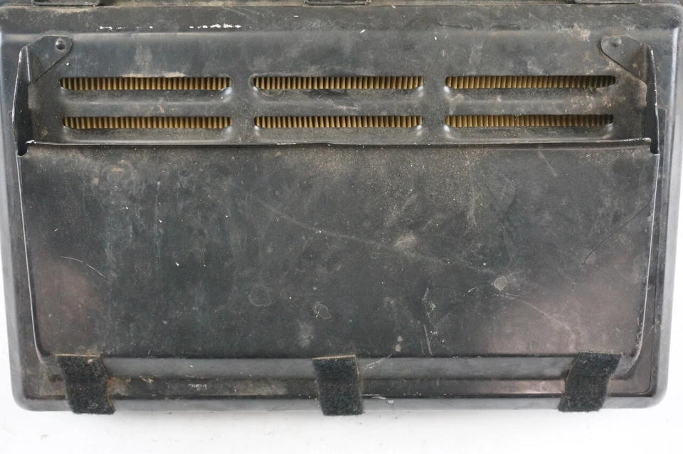 1991-1996 CHEVY CORVETTE C4 AIR INTAKE CLEANER LID BOX ASSEMBLY 5.7L LT1 - Image 4 of 4