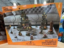 New Disney Halloween Set Village Haunted House 12 Piece Ensemble Mickey, Goofy