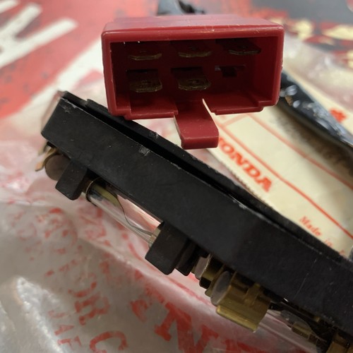 NOS Honda OEM Fuse Plate Assembly 1980 CB900 CB750 Custom 38200-461-005 - Bild 3 von 3