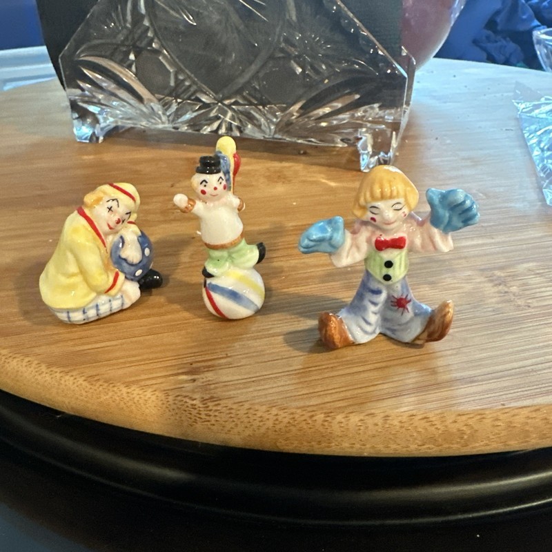 3 Bug House, Very Cute and Fun Clowns on Ball Miniature Figurine, balloons,