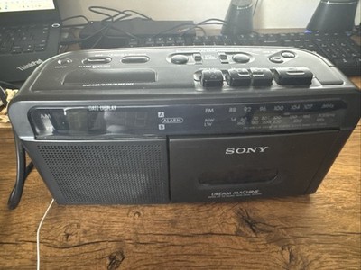 Sony Dream Machine Cassette AM/FM Dual Radiowecker ICF-C610 - GETESTET sauber