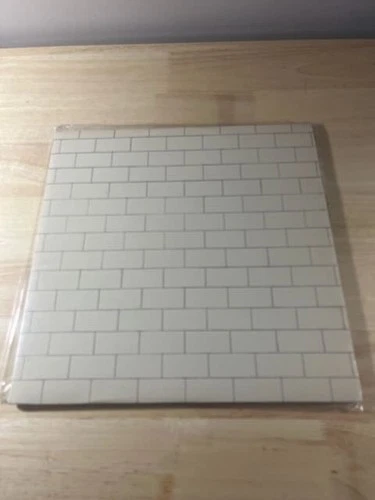 PINK FLOYD - THE WALL 1ST PRESSING 1979 - Greece - VG+ VG+ - Rare!