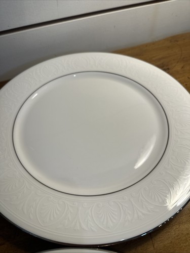 Lenox Hannah Platinum Millennium Edition Dinner Plates- Set of 6 - Picture 10 of 14
