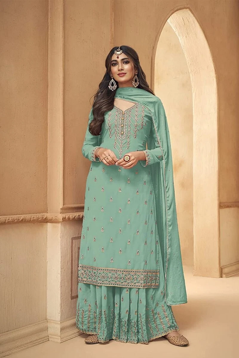 Outfit ethnic shop