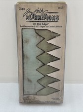 Tim Holtz Alterations Movers  Shapers PENNANTS On The Edge Die 657181 Sizzix