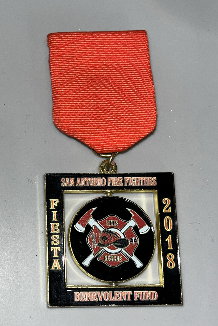 2018 San Antonio Texas Fiesta Medal Sa Fire Fighters Benevolent Fund Lapel Pin