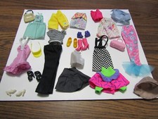 LARGE LOT OF VINTAGE BARBIE CLOTHES-SHOE-BOOT-PURSE-SKIRT-PANTS-TOPS-DRESS VISOR