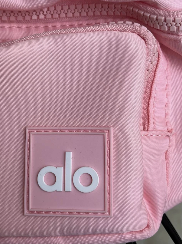 Alo Yoga Explorer Belt Bag Pink Crossbody Fanny Pack Waist Travel