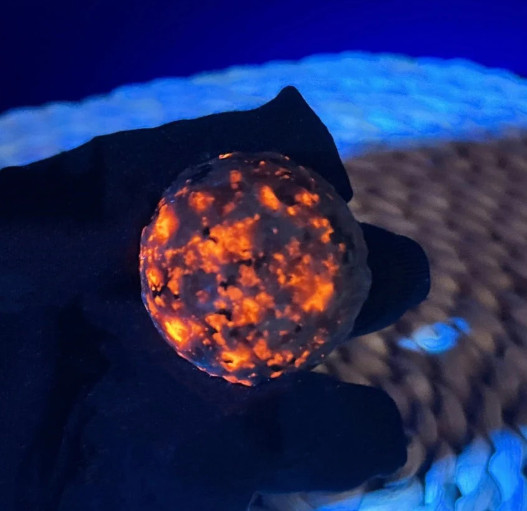 Yooperlite Moon Stone UV Reactive Sodalite Gemstone Collector Gift Home Decor