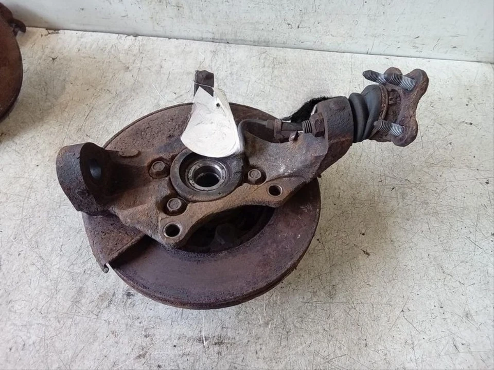 2004-2008 Chevy Colorado Front RH Passenger Spindle Knuckle Assembly W/o Abs Oem - Image 2 of 4