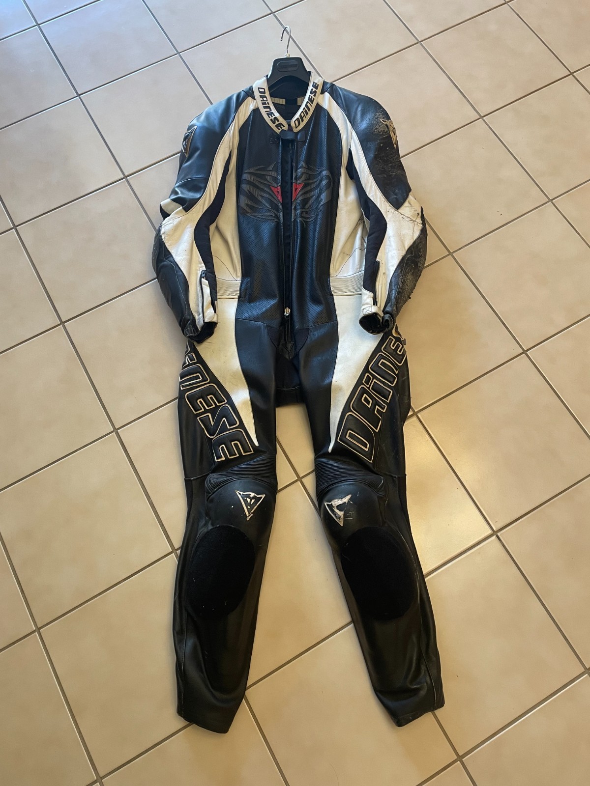 Picture 1 of 4