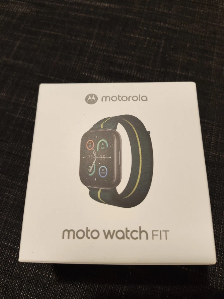 Motorola Moto Watch Fit Smartwatch - Trekking Green - NEW & SEALED - Image 2 of 4
