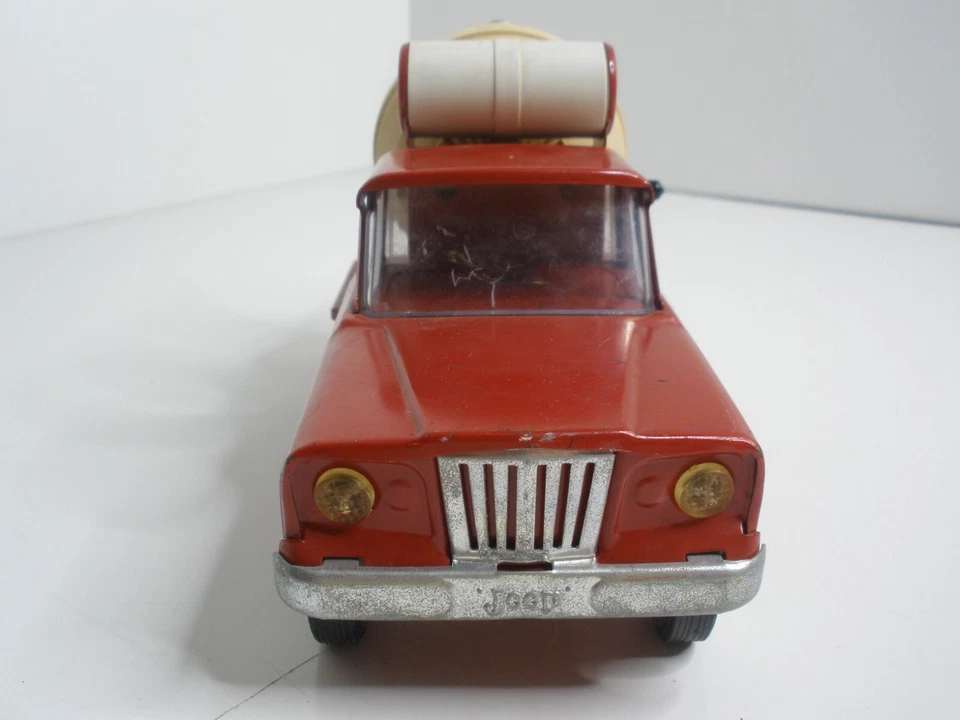 Mezclador de cemento Tonka Jeep 9" acero prensado #52110 rojo años 60 Foto 3 de 4