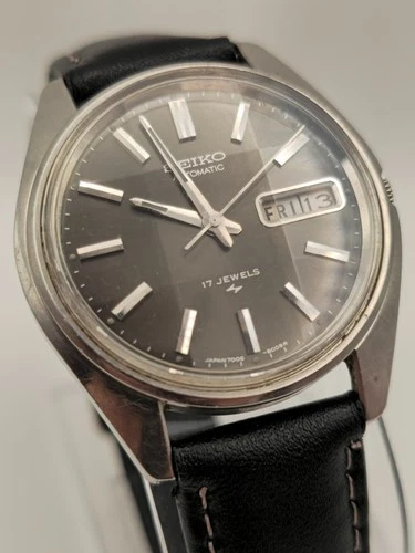 Vintage Seiko 7006-8007 Automatic Day Date Mens Watch Gray Dial Japan