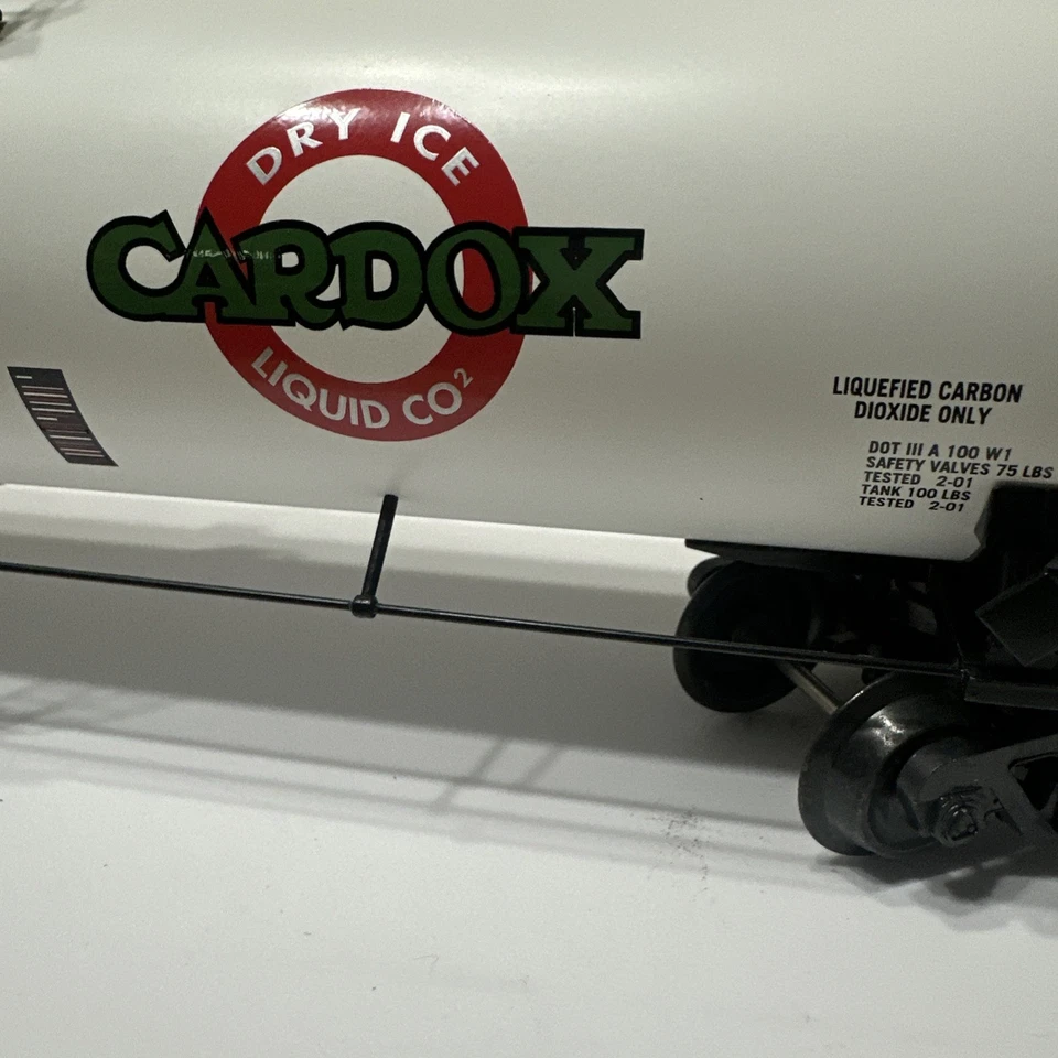 K Line O Scale Cardox Corporation Tank Car - Image 3 of 4