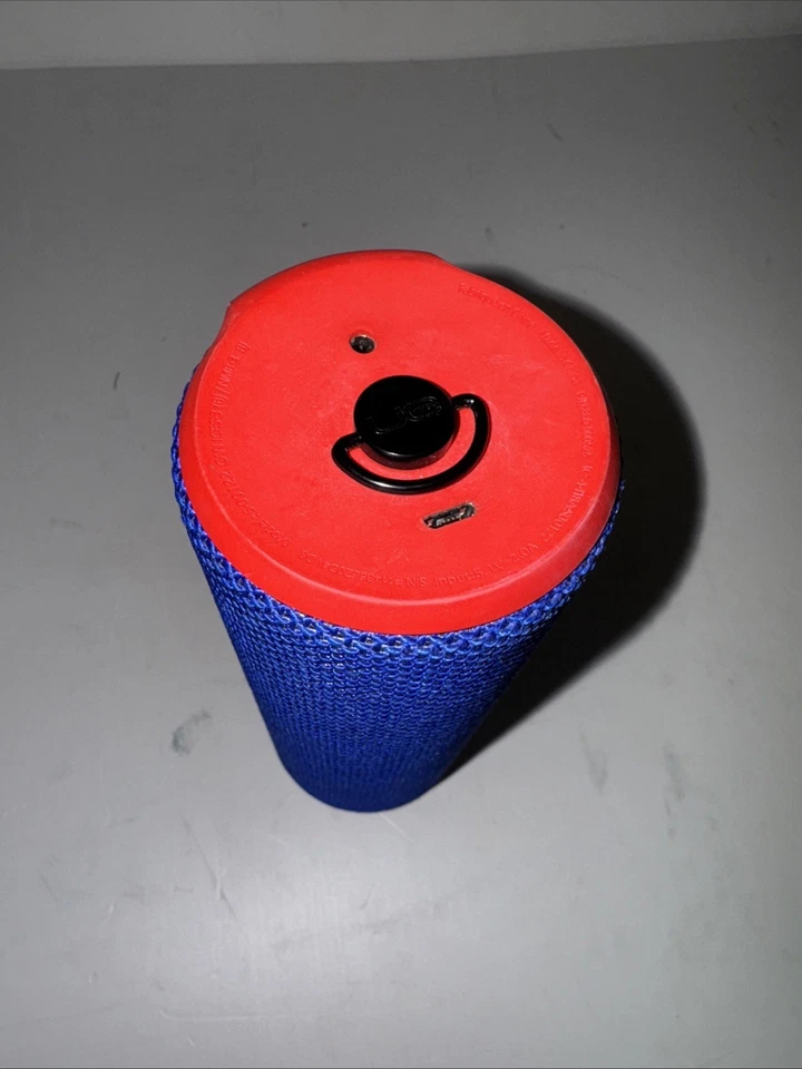 Altavoz inalámbrico Bluetooth Ultimate Ears UE Boom S-00122 azul/rojo - probado Foto 2 de 4