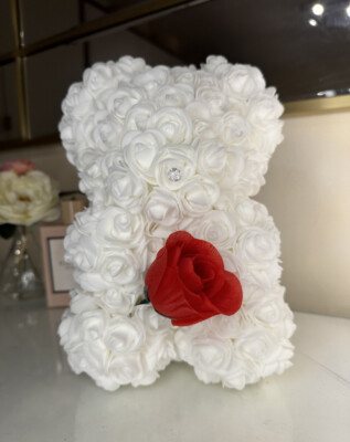 30 cm weißer Rosenbär rote Blume in Geschenkbox. Anlässe/Hochzeiten/Geburtstage