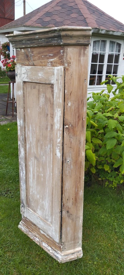 Antiguo gabinete de esquina sueco de arte popular granja de madera de pino de los siglos XVIII-XIX Foto 4 de 4