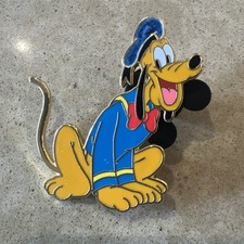 Disneyland Real Donald Series Pin Blue Sailor Suit PLUTO Pin 2004