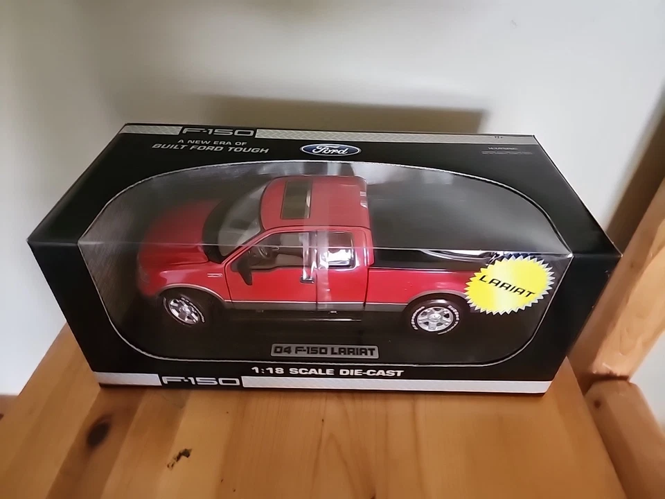 Ford F150 Lariat Red Pickup Truck 04 Model 1:18 by Beanstalk Diecast - Image 2 of 4