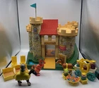 Fisher Price Vintage Little People Play Family Castle 993 Complete! FPB02