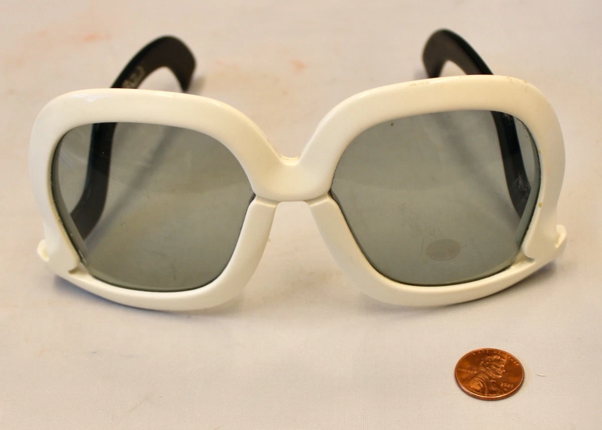 VTG‎ BerDel Lemans Maroon Alum Tech Oversized Aviator Sunglasses Studded Italy Shield your eyes (and face) with this oversized aviator from  main image 3
