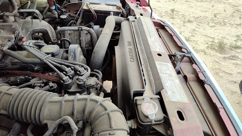 98-01 马自达 B2500 散热器 冷却风扇罩 Oem 塑料外壳 2.5 升 Zzp015210 — 第 2/4 张图片