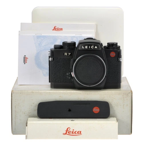 LEICA R7 SLR FILM CAMERA BODY   SOLD AS IS NO RETURN