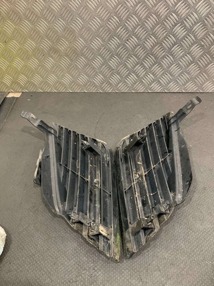 Nissan Almera 2006 parachoques delantero parrilla 62320au300 #2 Foto 2 de 3