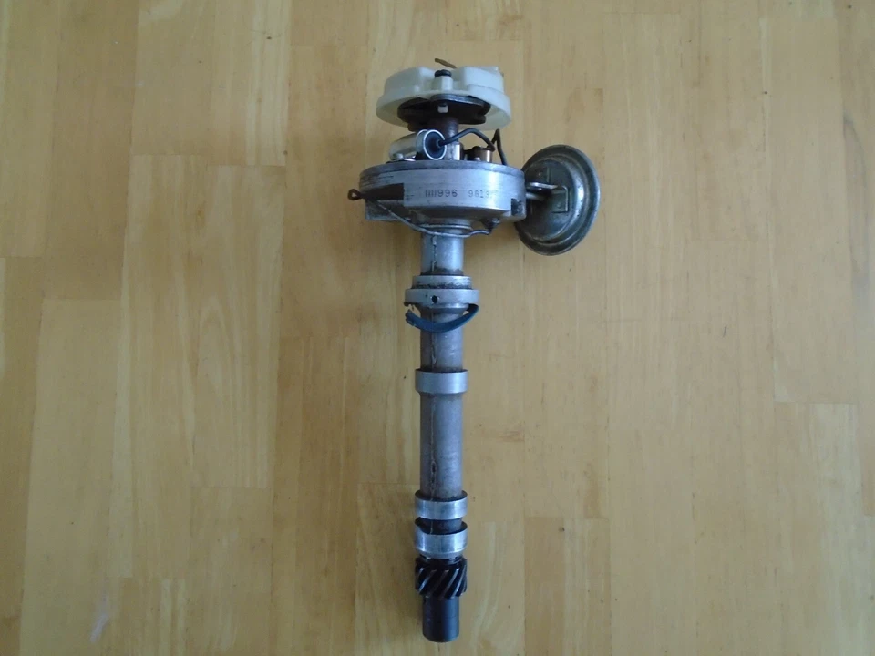 1970 Nova Camaro Chevelle L48 350CI/300HP 4 Speed 1111996 9G18 Distributor - Image 2 of 4