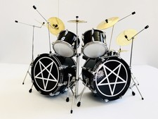 Tommy Lee - Axe Heaven Shout At The Devil Mini Drum Kit Replica Collectible TL-6