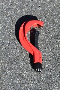 Rehau 221016; Rothenberger Enclosed Feed Tube Cutter; 2"-5", 50mm - 127 mm