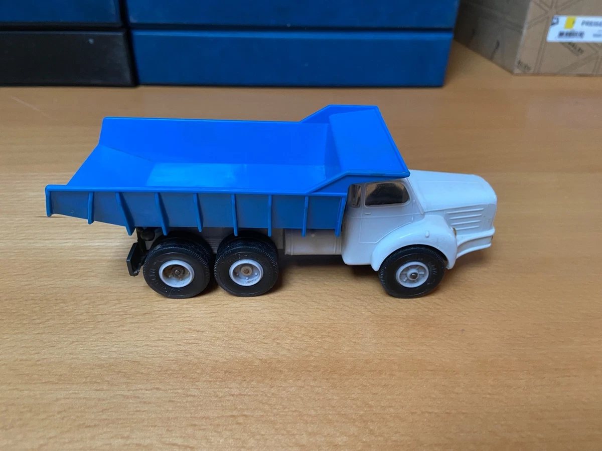 NOREV PLASTIGAM 1/43 : Camion Benne Mercedes En Rouge, Boîte D'origine, Quasi Neuf. Un Must Pour Les Collectionneurs !