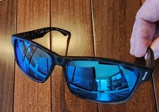 NEW Dragon Count Sunglasses with Case