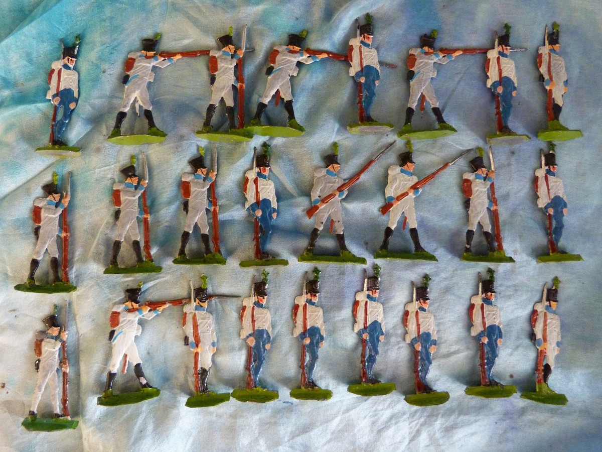 Lot De 25 Figurines En étain HEINRICHSEN - Soldats Premier Empire Autrichiens - 35mm (occasion)