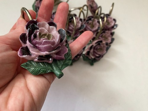12 USED Vintage Purple Rose Green Leaf Resin Shower Curtain Hooks - Picture 11 of 16