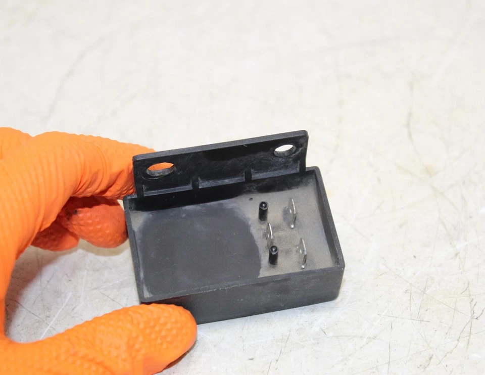 BMW R100RT 1989 alternador regulador de voltaje Hella 5CR 004 243-04 Foto 2 de 4