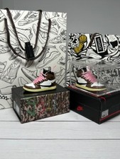 T. SCOTT JORDAN mini Sneaker Keychain with Shoe Box 3D Gift/Charm High Quality