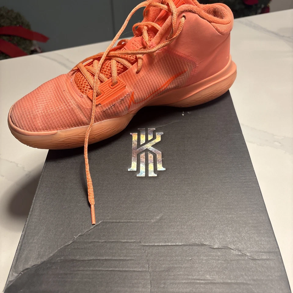 Size 10.5 - Nike Kyrie Flytrap IV 4 Crimson Pulse With Box - Image 4 of 4