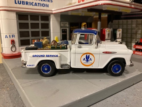 1957 Chevrolet 3100 American Airlines Truck 1:43 scale, Chevy - Picture 8 of 11