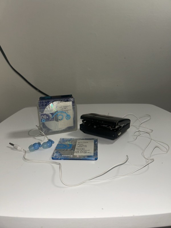 Sony Walkman MZ-DN430 Hi-MD MiniDisc Recorder Black, Headphone Jack
